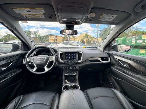 Used 2023 GMC Terrain SLT w/ Tech Package image 26