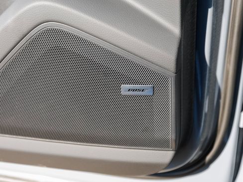 New 2025 Porsche Cayenne image 22