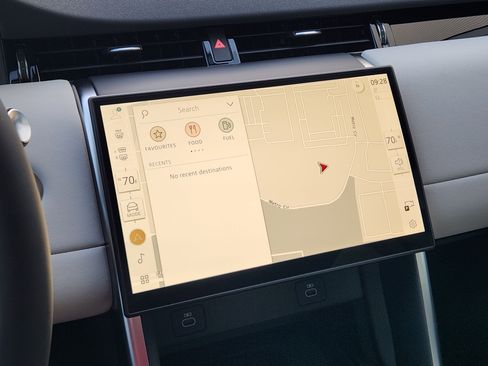 New 2025 Land Rover Discovery Sport S image 18