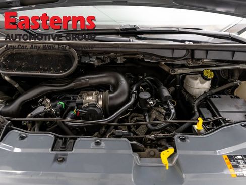 Used 2022 Ford Transit 350 XLT RWD image 7