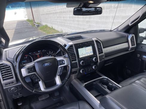 Used 2019 Ford F250 Platinum w/ Platinum Ultimate Package AWD/4WD image 18