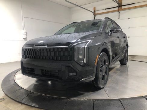 New 2026 Kia Sportage X-Line w/ X-Line Technology Package image 3