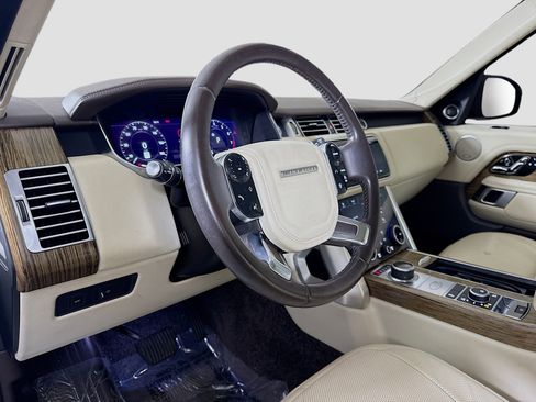 Used 2020 Land Rover Range Rover HSE image 23