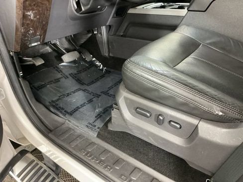 Used 2014 Ford F250 Platinum AWD/4WD image 15