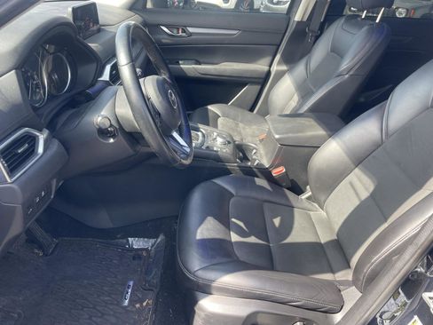 Used 2019 MAZDA CX-5 Touring image 5