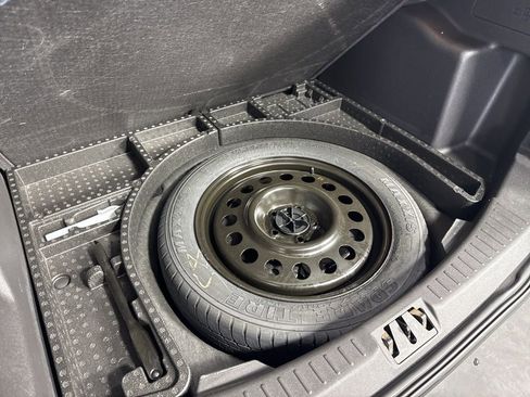 Used 2017 Ford Escape S image 10