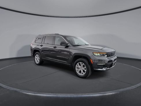 Used 2022 Jeep Grand Cherokee L Limited w/ Luxury Tech Group II image 2