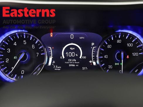 Used 2023 Chrysler Pacifica Touring-L FWD image 18