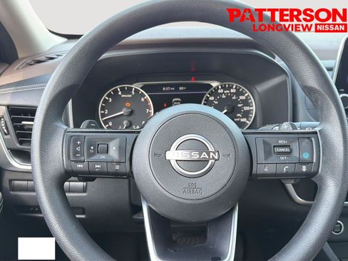 Used 2023 Nissan Rogue SV FWD image 13