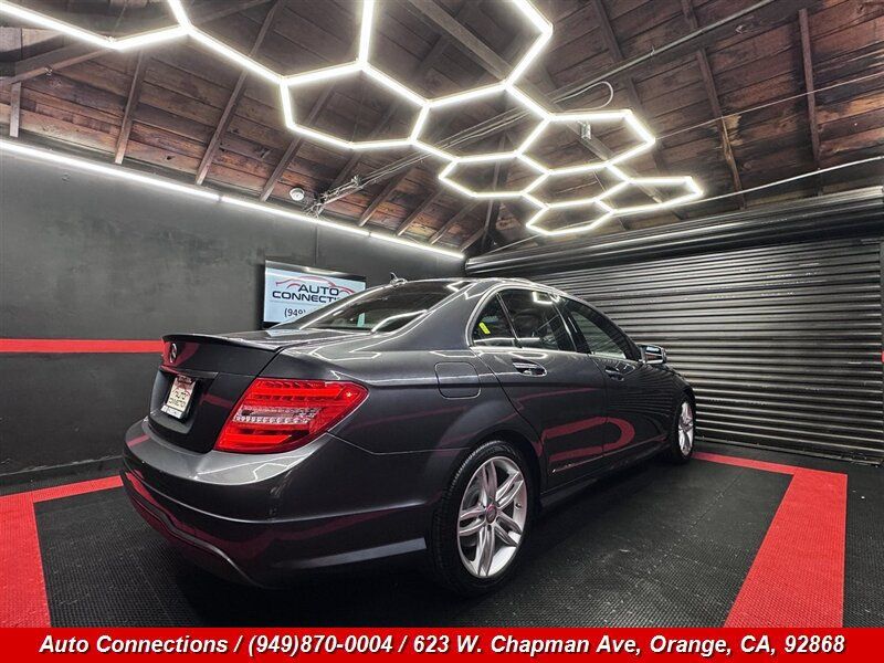 Used 2014 Mercedes-Benz C 250 Sedan image 3