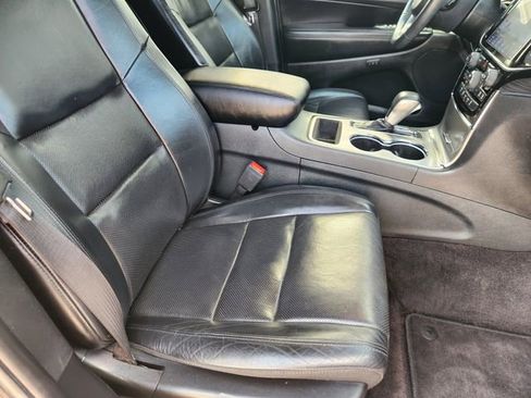 Used 2019 Jeep Grand Cherokee Limited w/ Luxury Group II image 15