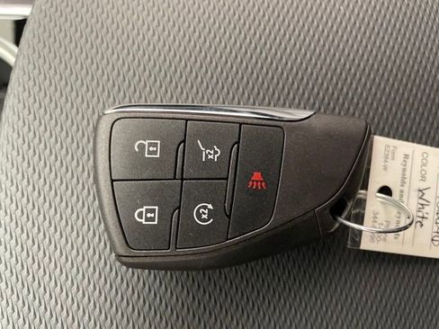 New 2026 Chevrolet Equinox LT w/ Convenience Package II AWD/4WD image 21