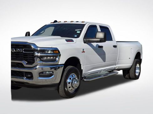 Used 2025 RAM 3500 Tradesman w/ Chrome Appearance Group AWD/4WD image 53