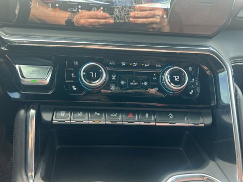 Used 2024 GMC Sierra 2500 Denali Ultimate image 26