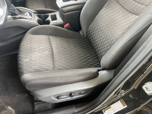 Used 2020 Nissan Rogue SV AWD/4WD image 8