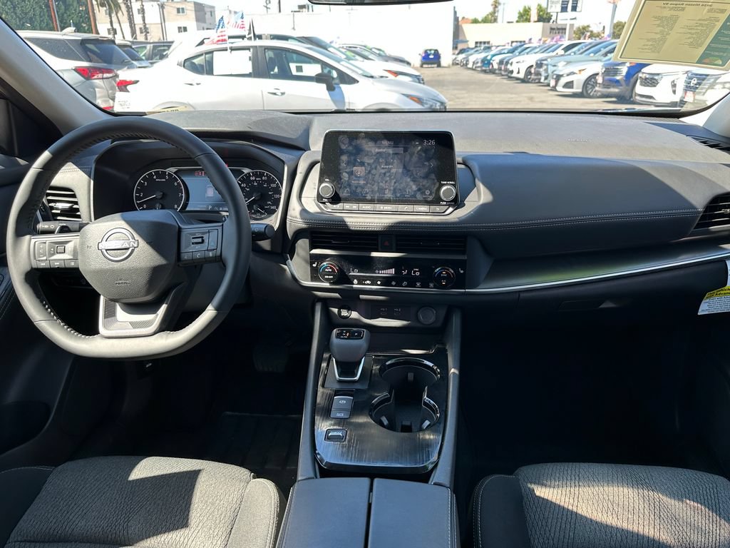Used 2026 Nissan Rogue SV w/ Cold Weather Package FWD image 18