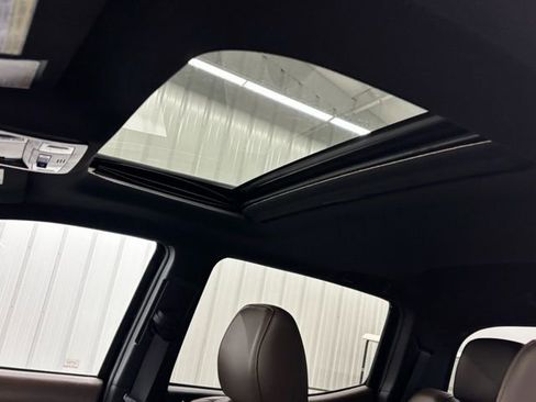 Used 2016 Toyota Tacoma Limited w/ Towing Package image 34