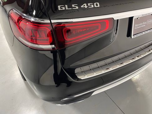 Used 2022 Mercedes-Benz GLS 450 4MATIC image 13