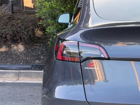 Used 2023 Tesla Model Y Long Range AWD/4WD image 15