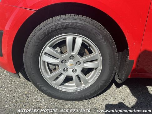 Used 2012 Chevrolet Sonic LT image 16