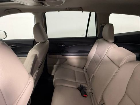 Used 2021 Honda Pilot Touring image 39