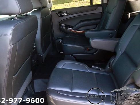 Used 2019 Chevrolet Suburban Premier AWD/4WD image 16