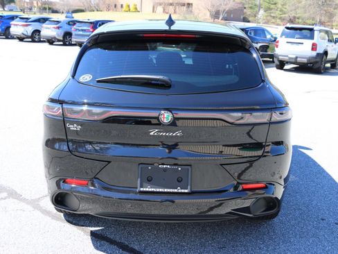 Used 2025 Alfa Romeo Tonale image 4