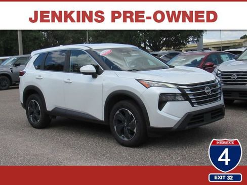 Used 2024 Nissan Rogue SV AWD/4WD image 1