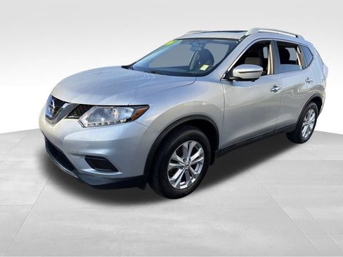 Used 2016 Nissan Rogue SV w/ SV Premium Package image 3