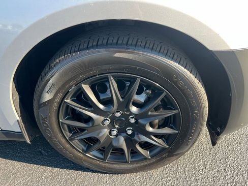 Used 2020 Ford Transit Connect XL image 10