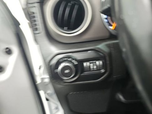 Used 2020 Jeep Wrangler Unlimited Sport S AWD/4WD image 15