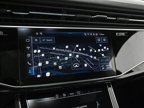 Used 2025 Audi Q7 3.0T Premium Plus image 13