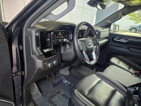 Used 2025 GMC Sierra 1500 SLT AWD/4WD image 21