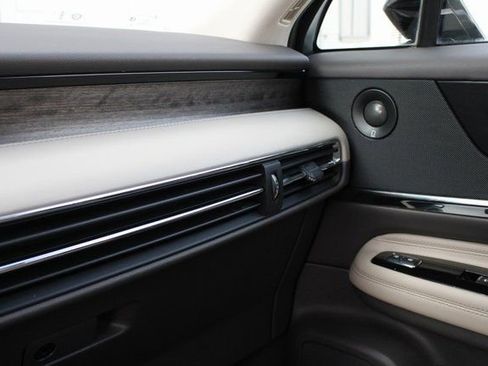 Used 2020 Lincoln Corsair Reserve w/ Elements Package image 23