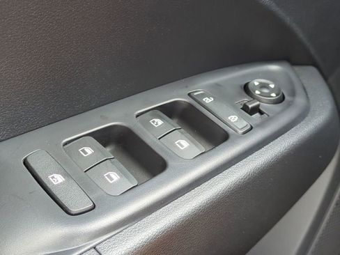 New 2026 Hyundai Venue SEL FWD image 31