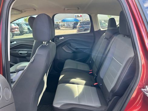Used 2015 Ford Escape SE w/ Equipment Group 201A FWD image 17