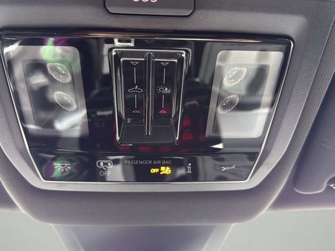 Used 2025 Volkswagen Atlas Cross Sport SEL R-Line image 37