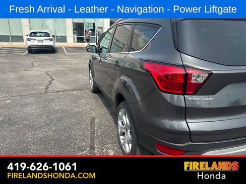 Used 2019 Ford Escape Titanium FWD image 4