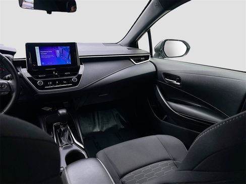 Used 2025 Toyota Corolla Hatchback image 22