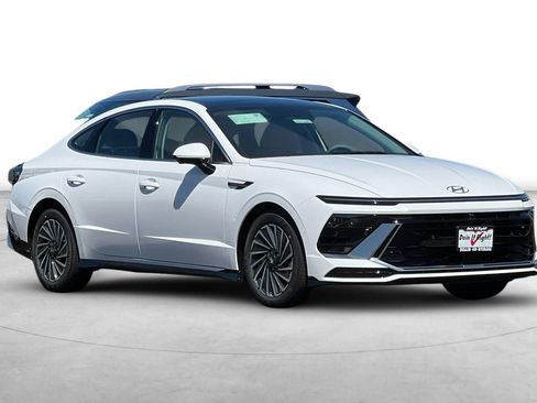 New 2026 Hyundai Sonata Limited FWD image 8