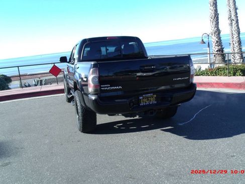 Used 2013 Toyota Tacoma PreRunner image 29