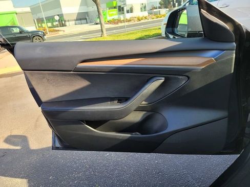 Used 2023 Tesla Model 3 Standard Range image 27