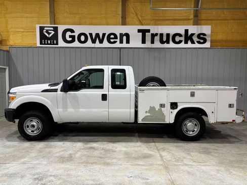 Used 2015 Ford F250 XL AWD/4WD image 2