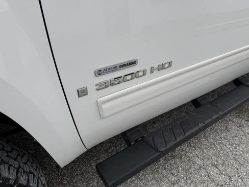 Used 2009 GMC Sierra 3500 SLT AWD/4WD image 13