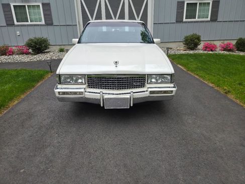 Used 1990 Cadillac De Ville Coupe FWD image 6