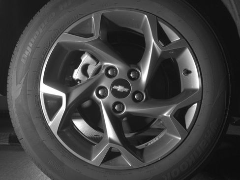 Used 2025 Chevrolet Trax LT FWD image 15