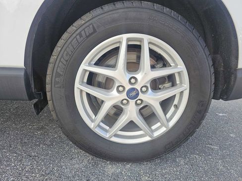 Used 2022 Ford Edge SEL image 4