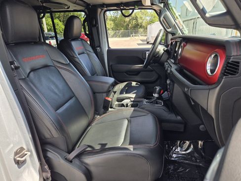 Used 2022 Jeep Gladiator Rubicon w/ LED Lighting Group AWD/4WD image 19