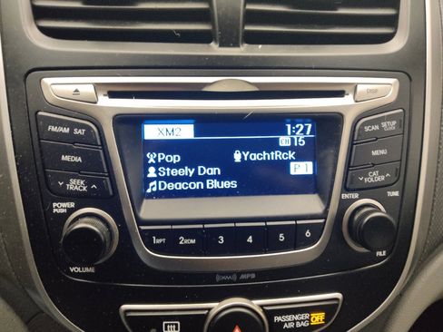Used 2016 Hyundai Accent SE FWD image 25
