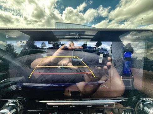 Used 2022 Toyota Highlander Platinum AWD/4WD image 17